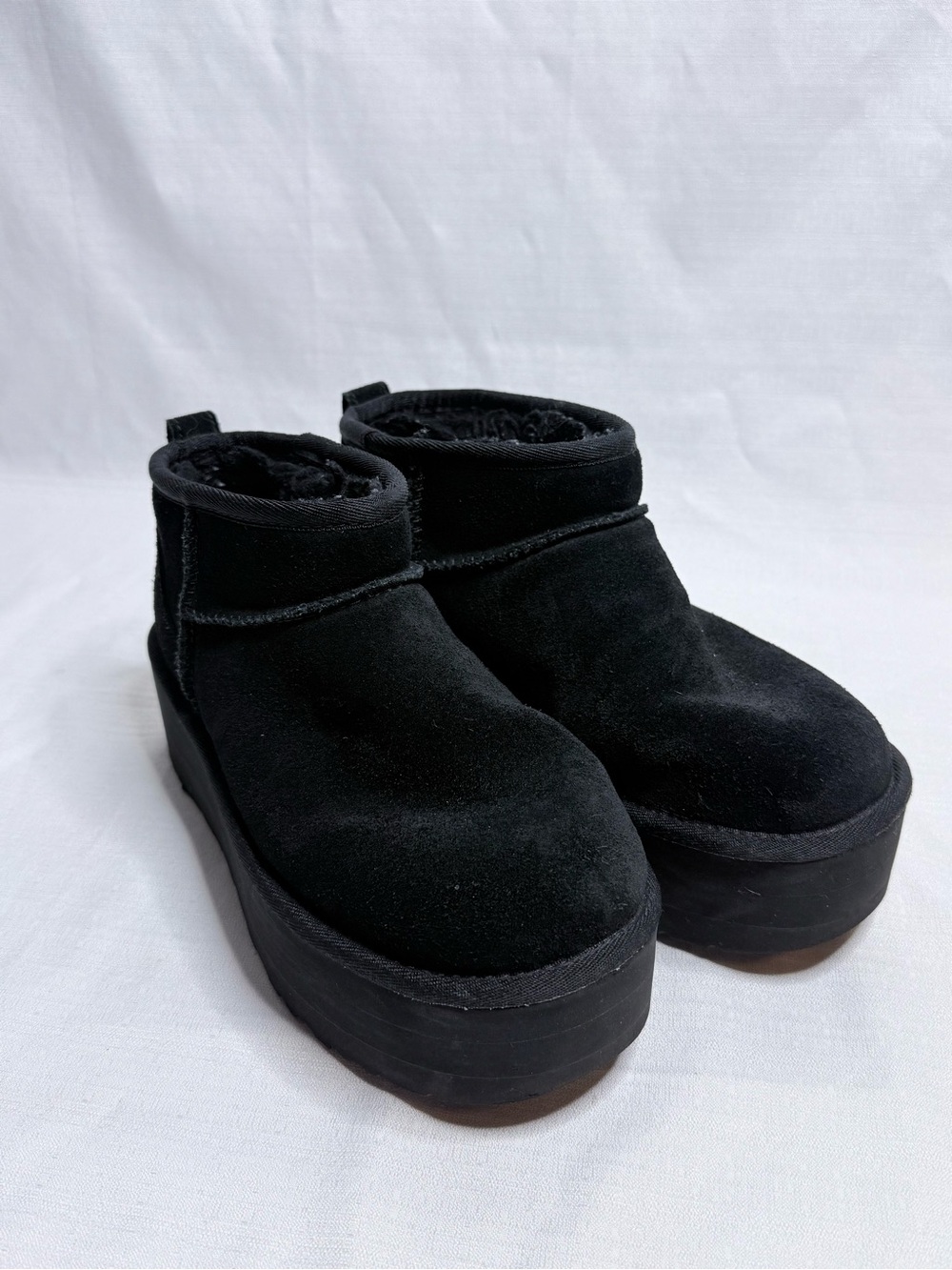 Ugg Women’s Classic Ultra Mini Platform Shoes Black Size 6
